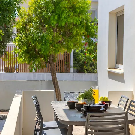 Mythical Sands Apartman