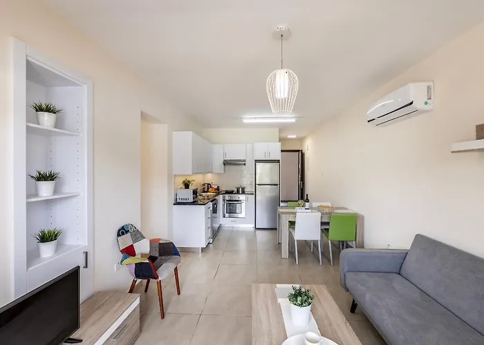 Mythical Sands Apartment *